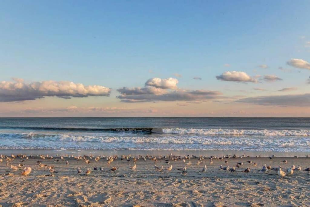 *RENOVATED OCEANFRONT CONDO*Queen Beds*Pools*Hot Tubs*More*P220 Myrtle Beach Buitenkant foto