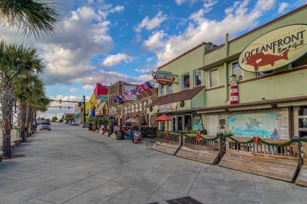*RENOVATED OCEANFRONT CONDO*Queen Beds*Pools*Hot Tubs*More*P220 Myrtle Beach Buitenkant foto